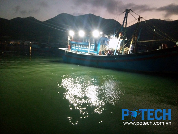Đèn LED tàu cá do POTECH