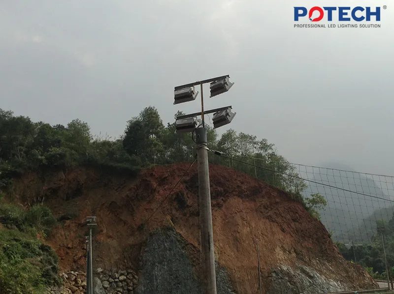 Sân bóng Cao Nguyên Đá - Hà Giang — ảnh 5