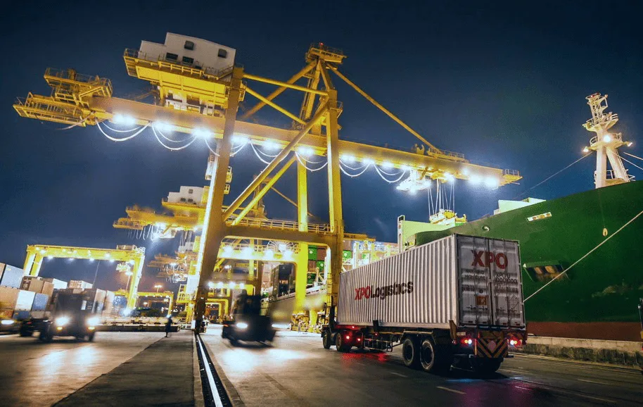 Đèn chiếu sáng cảng biển tốt nhất 2024