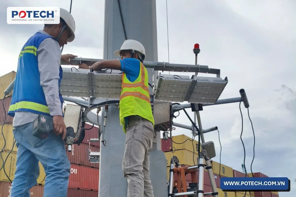 Cách lắp đặt đèn pha LED đúng cách: Góc chiếu, chiều cao và tiếp địa